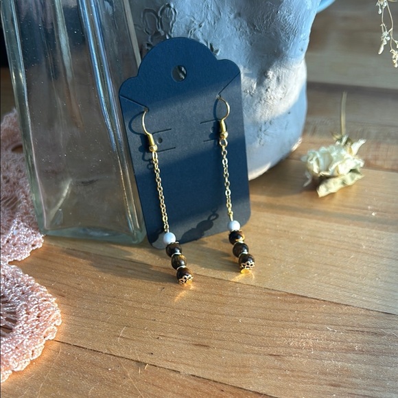 Tigers Eye and White Howlite Beaded Earrings - Picture 1 of 1